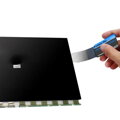 Flexibilná separačná planžeta 0,1 mm – nástroj na demontáž bezrámových TV displejov