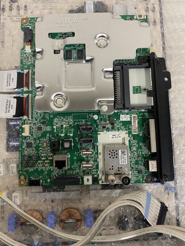 EAX67895403 (1.0) LG 86UK6500PLA použitý diel EAX67895403 (1.0) LG 86UK6500PLA použitý diel