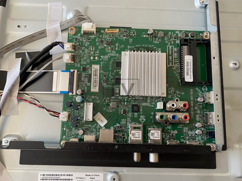 715G8709-M0B-B01-005K Philips 50PUS6523/12 použitý diel 715G8709-M0B-B01-005K Philips 50PUS6523/12 použitý diel