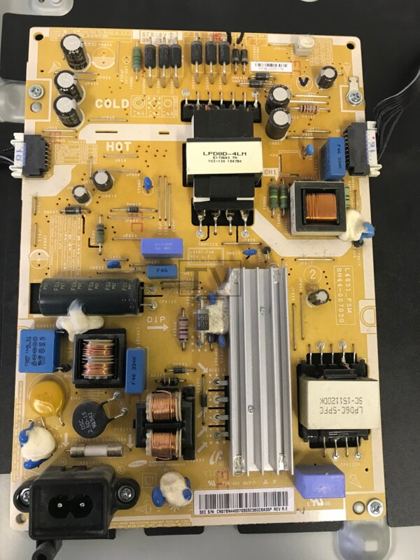 BN44-00703G Samsung UE43J5572SU použitý diel BN44-00703G Samsung UE43J5572SU použitý diel