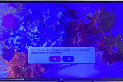 Modrý obraz na TV