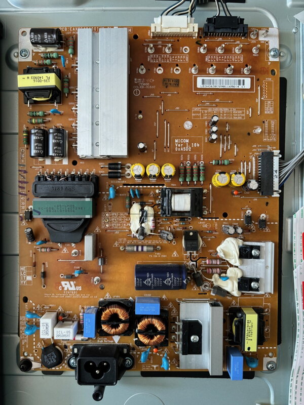 EAX65424001 (2.7) LG 47LB700V použité náhradné diely 